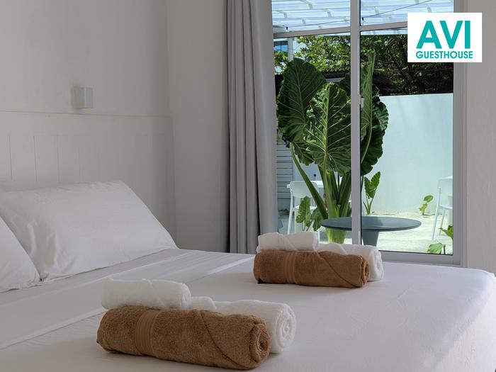 King-size bed
